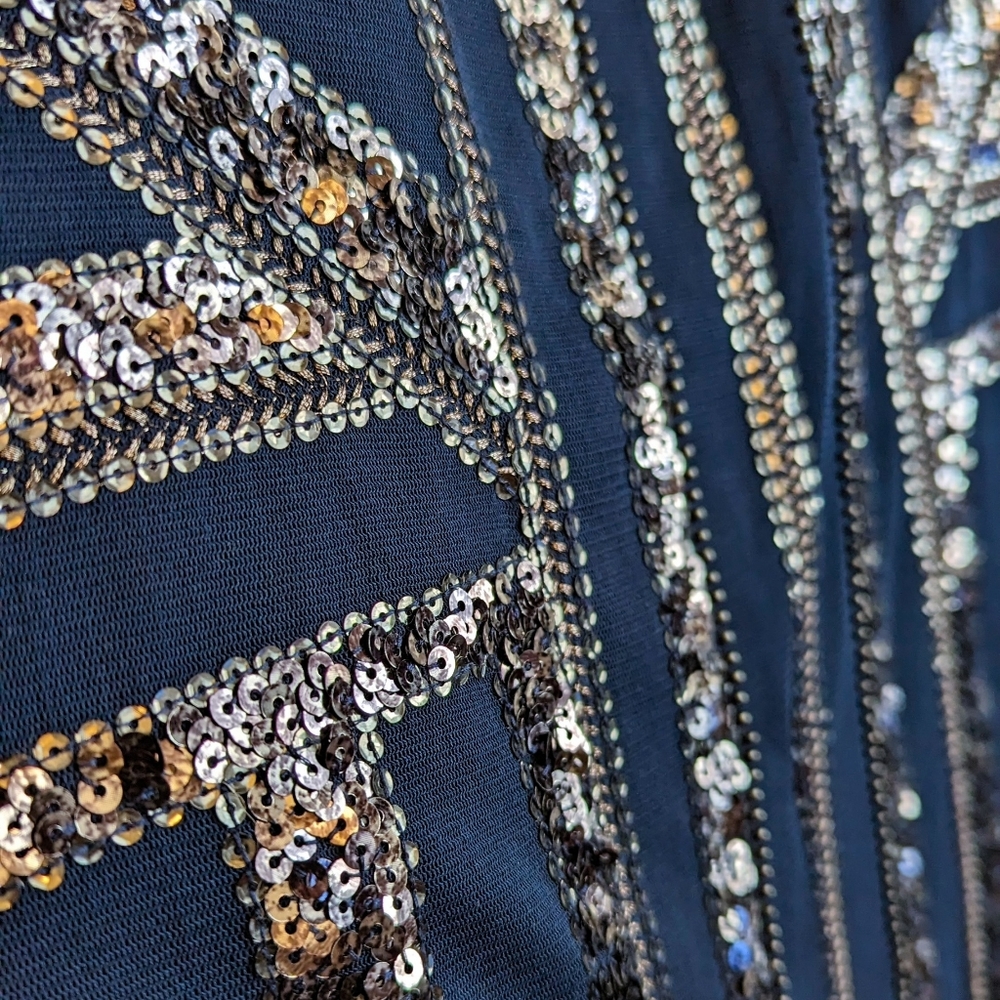 Express Sequins Tank Top - Picture 4 of 7